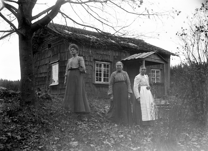 Anderssonskerud, Knöstad hemman i Kila socken